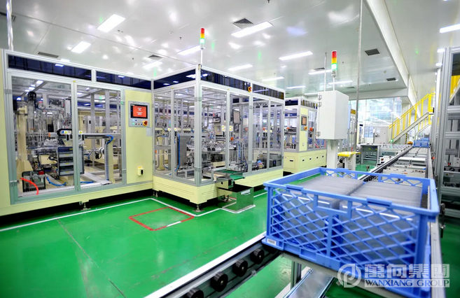 萬(wàn)向一二三生產(chǎn)線實(shí)景照片